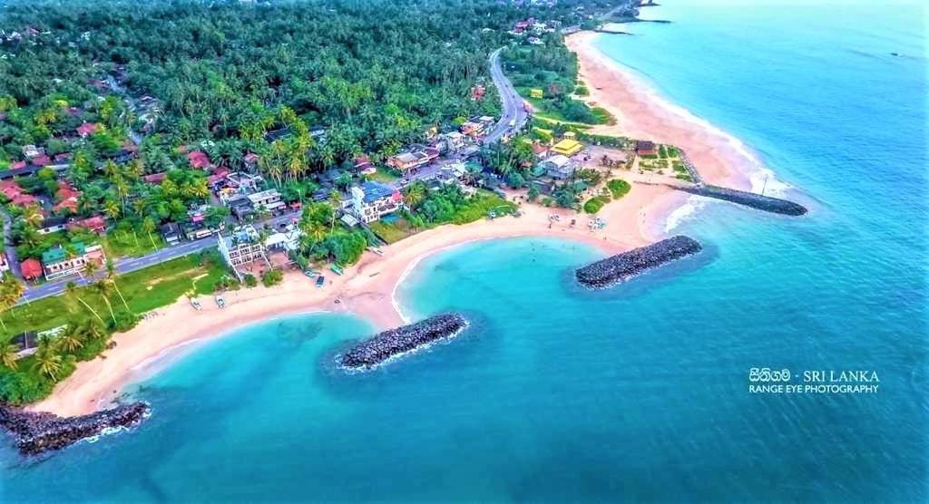 Sea Shell Villa Hikkaduwa 2 Separate Cabanas Ocean Front Villa Zewnętrze zdjęcie